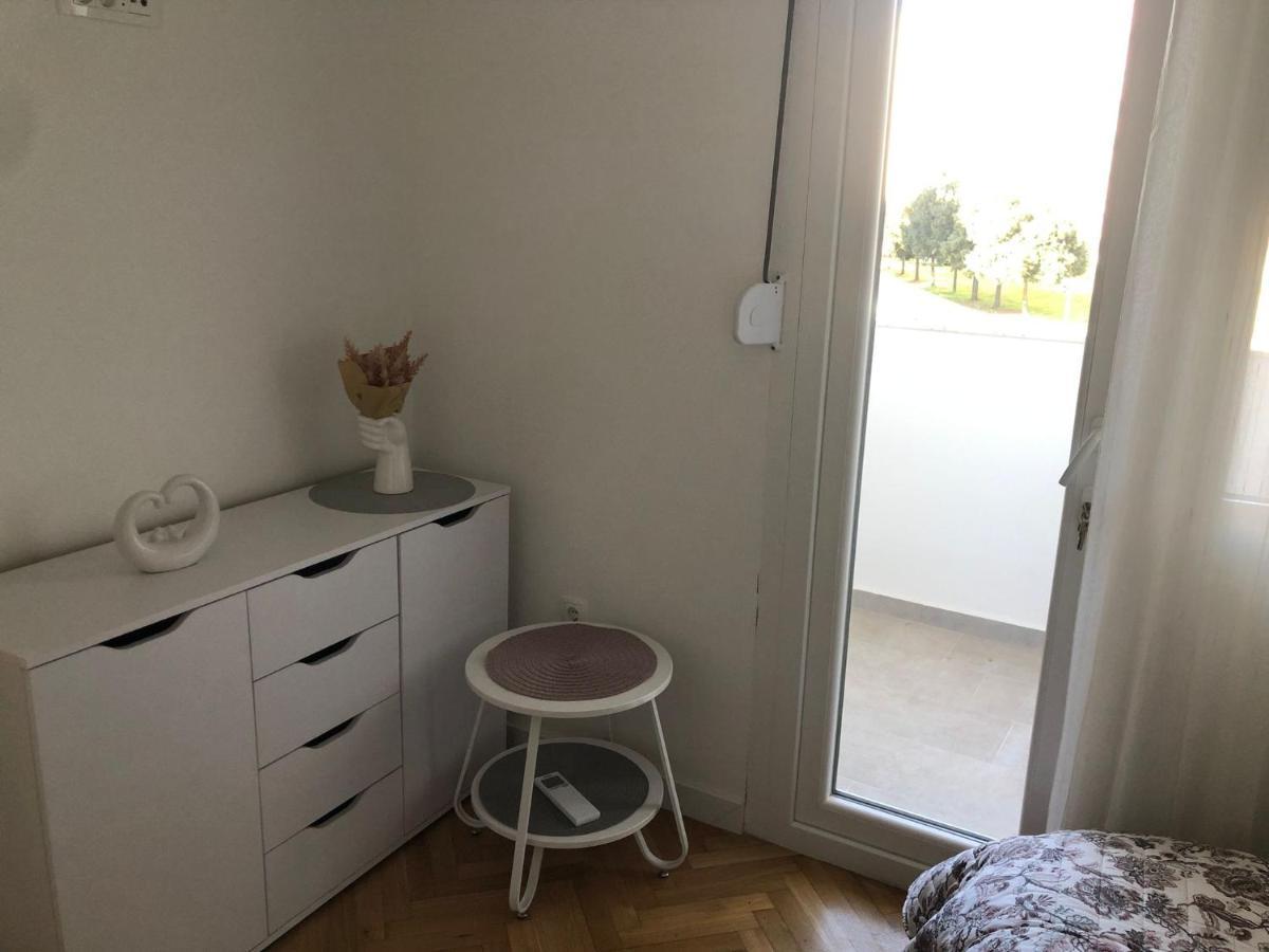 Appartement Apartman Lana à Zadar Extérieur photo