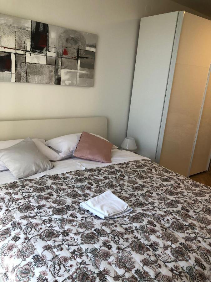 Appartement Apartman Lana à Zadar Extérieur photo